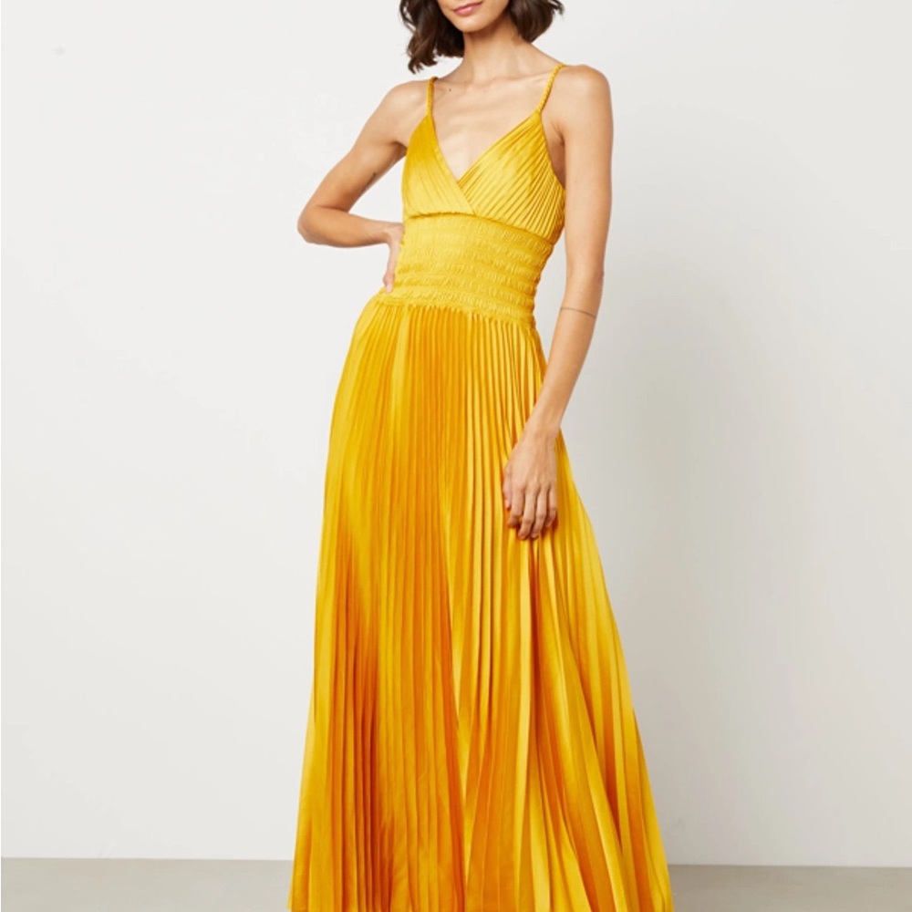 Elegant Yellow Pleated Maxi Dress
